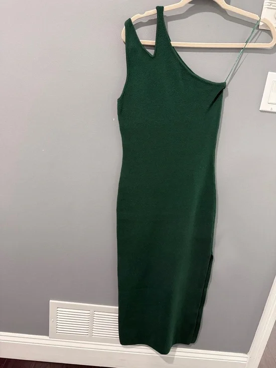 Petal & Pup One-Shoulder Dark Green Midi Dress - Picture 2 of 6